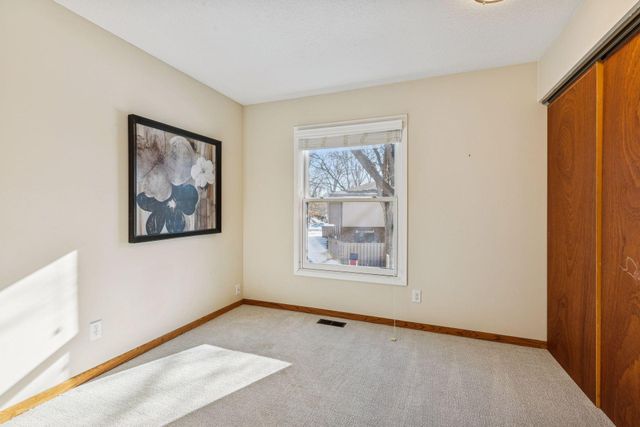 2425 Unity Avenue N, Golden Valley, MN 55422