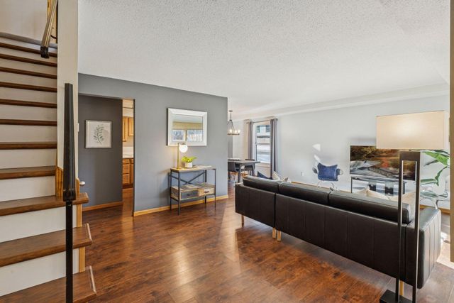 2425 Unity Avenue N, Golden Valley, MN 55422