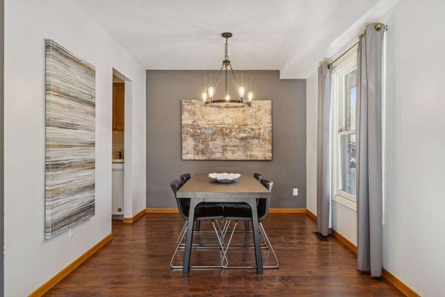 2425 Unity Avenue N, Golden Valley, MN 55422