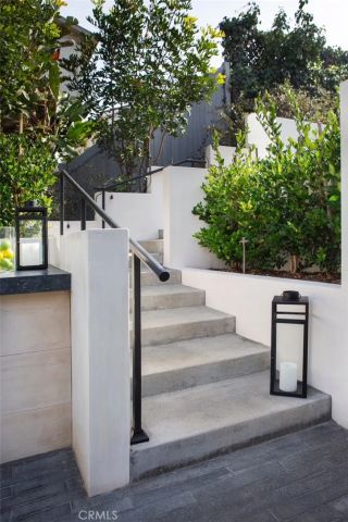 27 North La Senda Drive, Laguna Beach, CA 92651