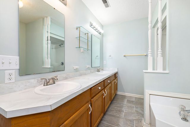 15 Killarney Lane, Sumter, SC 29150