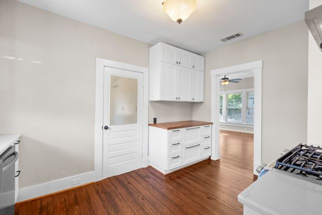 1715 College Avenue, Fort Worth, TX 76110