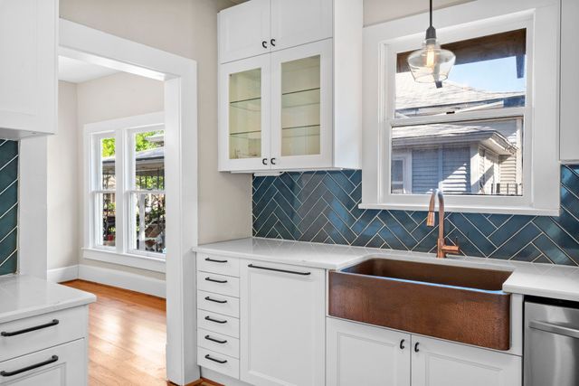 1715 College Avenue, Fort Worth, TX 76110