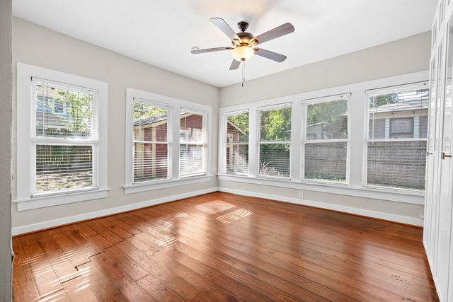 1715 College Avenue, Fort Worth, TX 76110