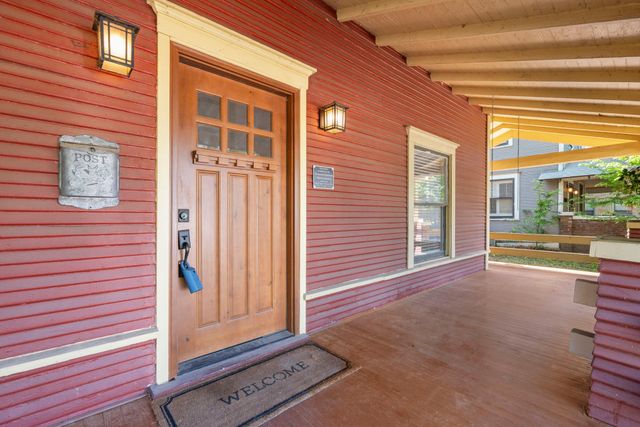 1715 College Avenue, Fort Worth, TX 76110