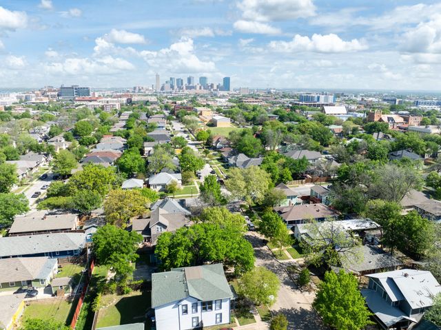 1715 College Avenue, Fort Worth, TX 76110