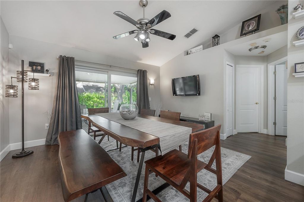 Image 12 of property listing at 8507 TIARA PARK WAY, Tampa, FL 33635