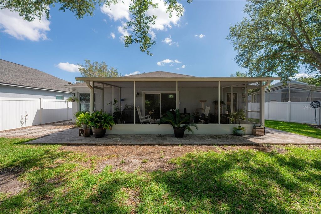 Image 17 of property listing at 8507 TIARA PARK WAY, Tampa, FL 33635