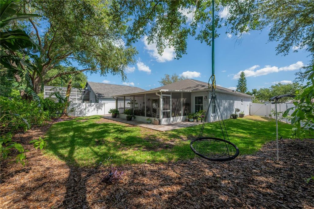 Image 20 of property listing at 8507 TIARA PARK WAY, Tampa, FL 33635