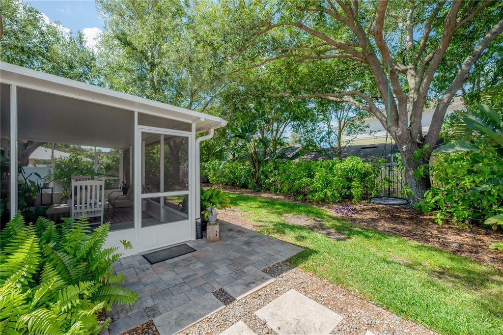 Image 22 of property listing at 8507 TIARA PARK WAY, Tampa, FL 33635