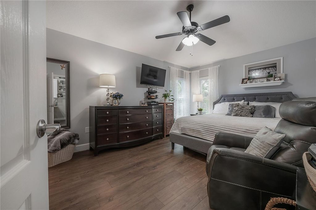 Image 23 of property listing at 8507 TIARA PARK WAY, Tampa, FL 33635
