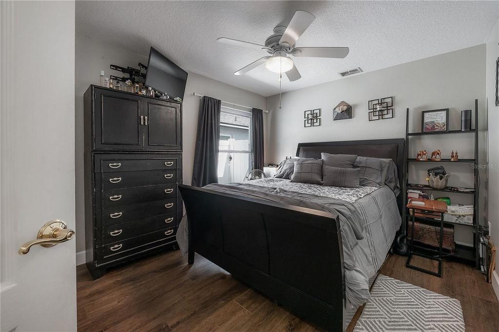Image 33 of property listing at 8507 TIARA PARK WAY, Tampa, FL 33635