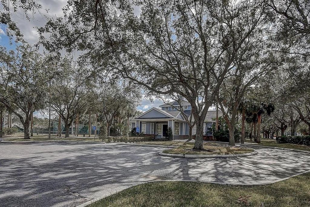Image 38 of property listing at 8507 TIARA PARK WAY, Tampa, FL 33635