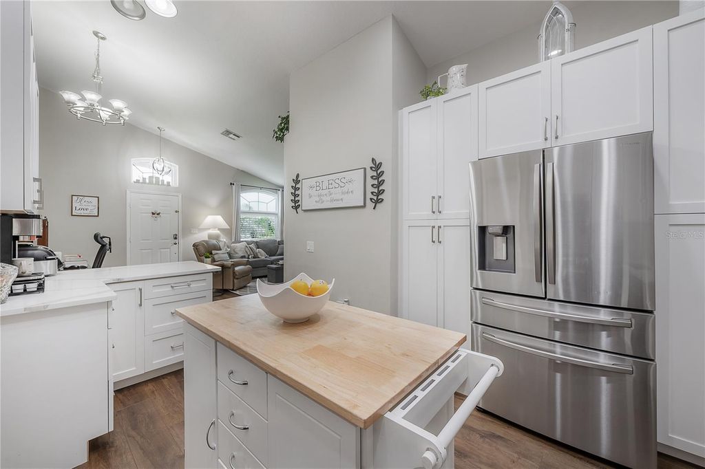 Image 9 of property listing at 8507 TIARA PARK WAY, Tampa, FL 33635