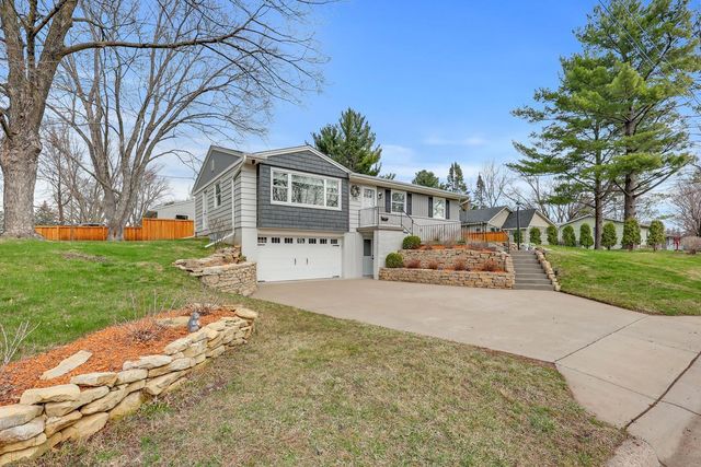 1220 Oak Street W, Stillwater, MN 55082