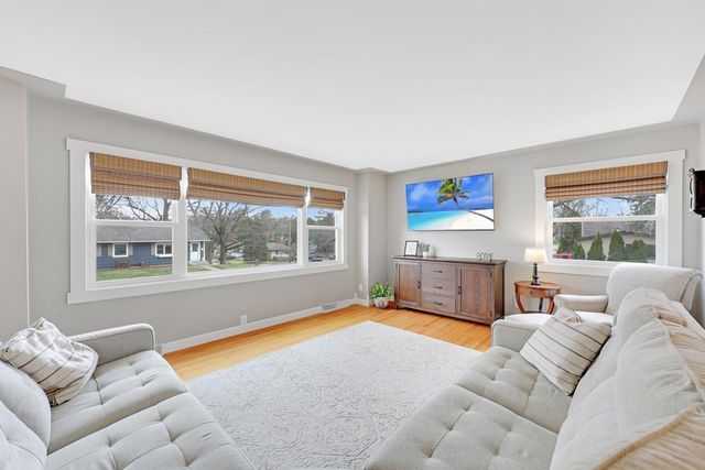 1220 Oak Street W, Stillwater, MN 55082