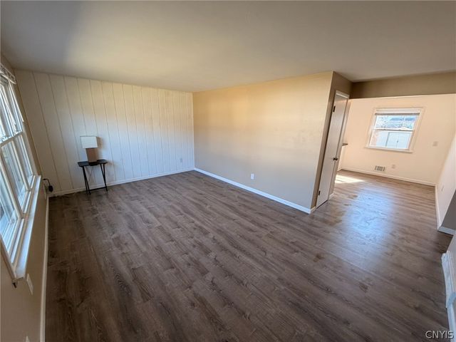 301 Downsview Drive, Gates, NY 14606