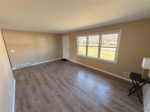 301 Downsview Drive, Gates, NY 14606