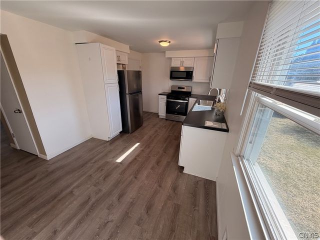 301 Downsview Drive, Gates, NY 14606