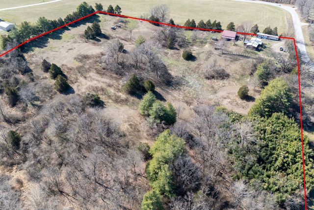 9466 Hickory Ridge Road, Murphysboro, IL 62966