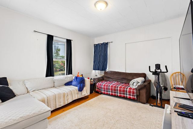 17 Ashton St, Everett, MA 02149