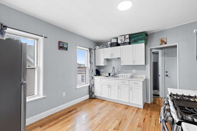 17 Ashton St, Everett, MA 02149