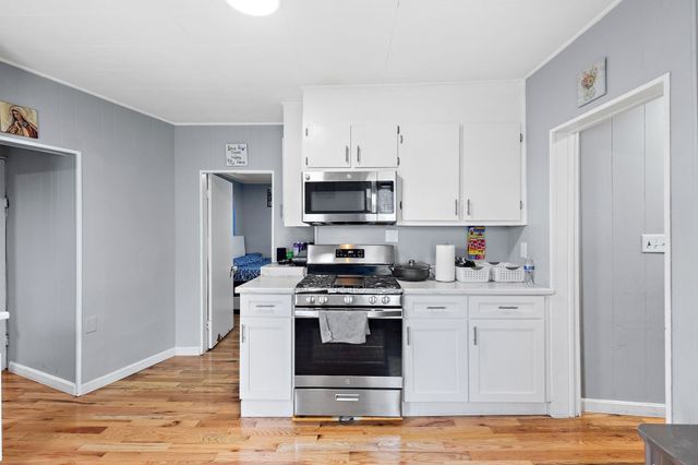 17 Ashton St, Everett, MA 02149