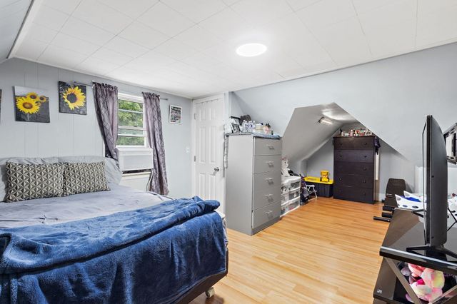 17 Ashton St, Everett, MA 02149
