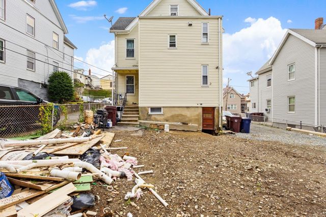17 Ashton St, Everett, MA 02149