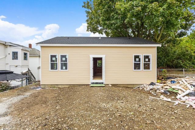17 Ashton St, Everett, MA 02149