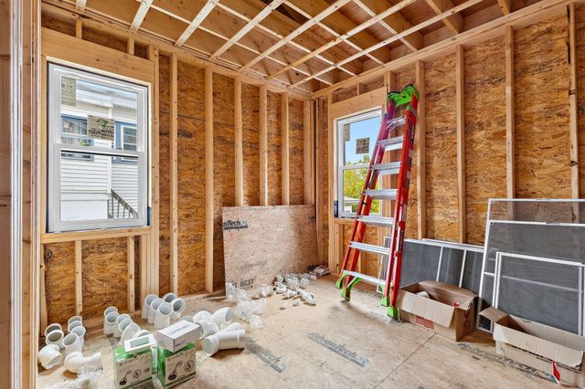 17 Ashton St, Everett, MA 02149