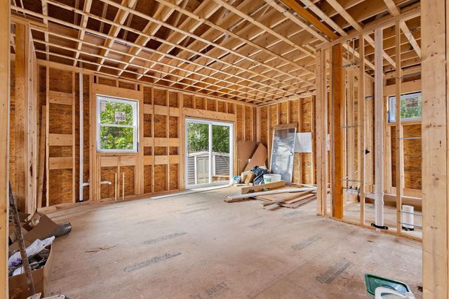 17 Ashton St, Everett, MA 02149