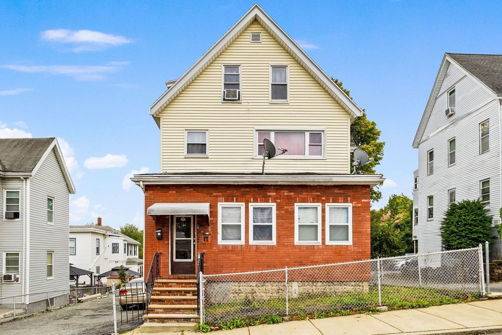 17 Ashton St, Everett, MA 02149