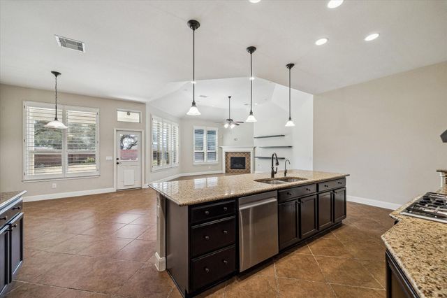 5902 Chatham Cove, Missouri City, TX 77459