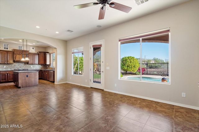 13648 W JESSE RED Drive, Peoria, AZ 85383