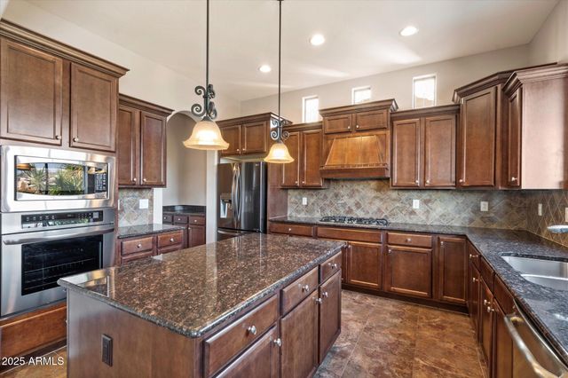 13648 W JESSE RED Drive, Peoria, AZ 85383