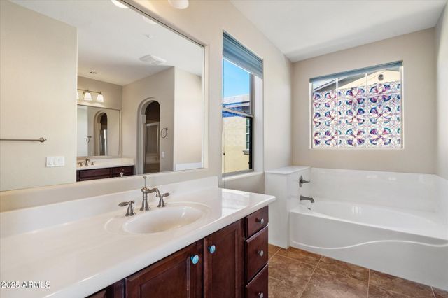 13648 W JESSE RED Drive, Peoria, AZ 85383