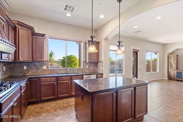 13648 W JESSE RED Drive, Peoria, AZ 85383