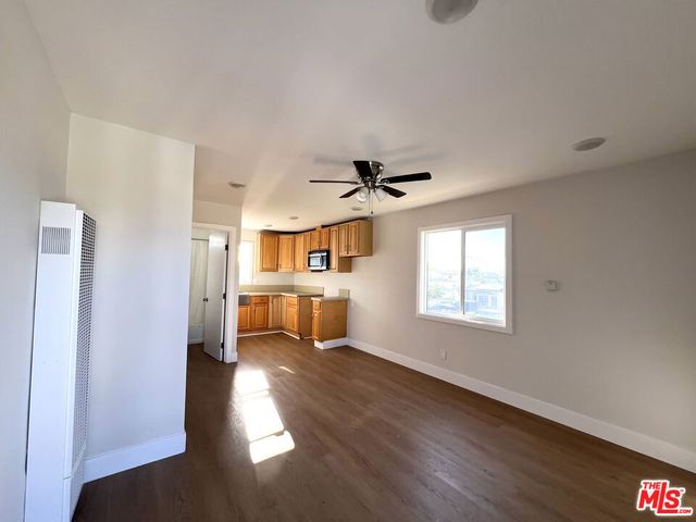 1016 W 109th Place 1, Los Angeles, CA 90044