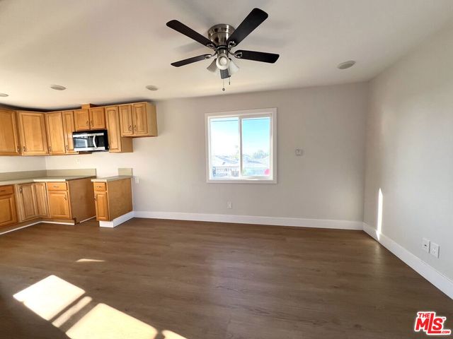 1016 W 109th Place 1, Los Angeles, CA 90044