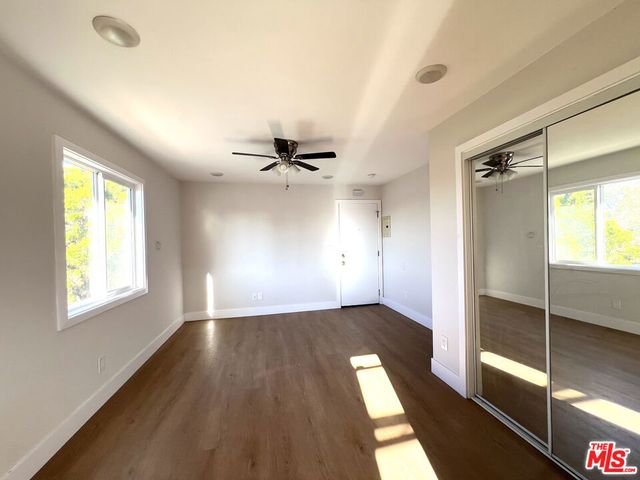 1016 W 109th Place 1, Los Angeles, CA 90044