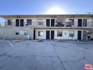 1016 W 109th Place 1, Los Angeles, CA 90044