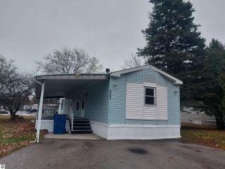 2787 Ray Boulevard, Traverse City, MI 49686