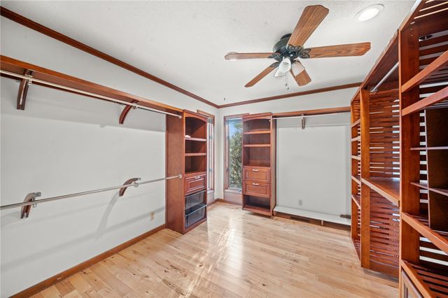 1113 E Walnut Street, Rogers, AR 72756