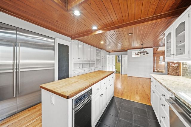 1113 E Walnut Street, Rogers, AR 72756