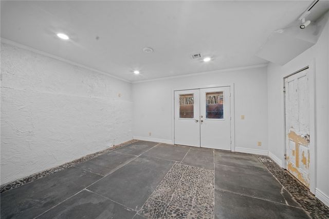 1113 E Walnut Street, Rogers, AR 72756