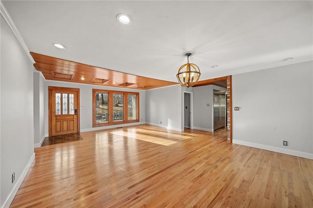 1113 E Walnut Street, Rogers, AR 72756