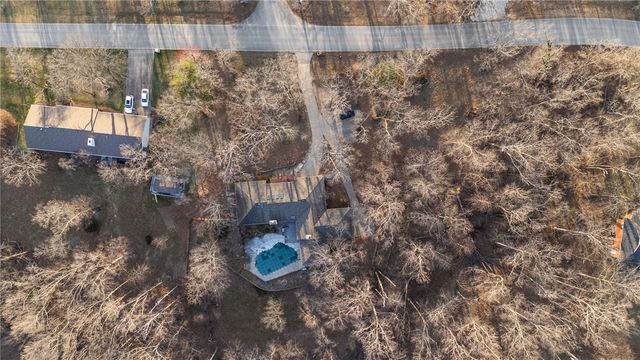 1113 E Walnut Street, Rogers, AR 72756