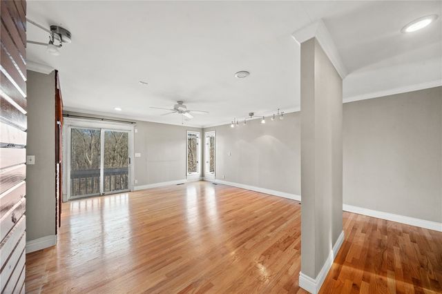 1113 E Walnut Street, Rogers, AR 72756