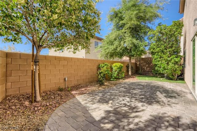 10601 Derby Peak Lane, Las Vegas, NV 89166